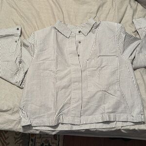 Everlane the Oxford crop button down shirt in grey/white stripes size 12